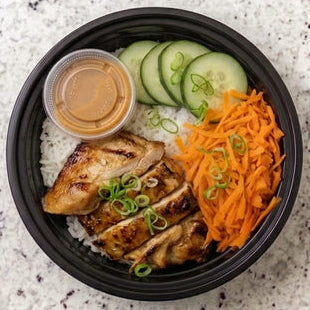 Balanced Peanut Chicken Bowl